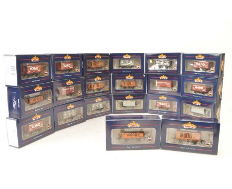 Bachmann OO Gauge Private Wagons (20), all boxed, plank wagons, 37-053 J R Wood (6), 37-176 P.O.P. (3), 37-178 Stringer & Jag
