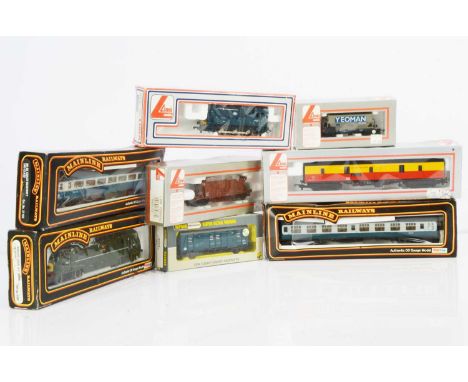 OO Gauge Diesel Locomotives and Rolling Stock, all boxed, Mainline 37087 Warship D825 Intrepid in BR green and two BR blue/gr