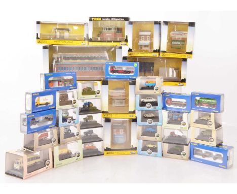 N Gauge Graham Farish by Bachmann Trackside Buildings and Trackside Vehicles by Oxford and Others (36), all packaged/cased, F