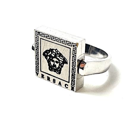 VERSACE Ring mit drehbarer Platte 750 WG / 9,5 g, Onyx; RG: 54. Zustand: 2