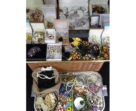 VINTAGE &amp; LATER JEWELLERY COLLECTION - on two trays along with a basket of mixed jewellery bags to include a half chased 