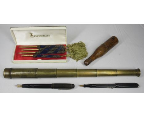 VINTAGE PENS, PENCILS &amp; OTHER COLLECTABLES GROUP including a Parker Duofold with 14ct gold nib, black advertising pen for