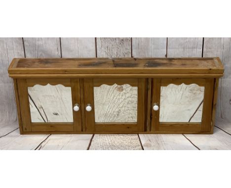 VINTAGE STYLE PINE THREE DOOR MIRRORED WALL CABINET with interior shelves, 51cms H, 133cms W, 16.5cms D