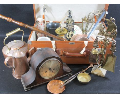 MIXED COLLECTABLES GROUP to include an oak cased mantel clock, Sylvac and other planters, Satsuma vases, copper and brass fir