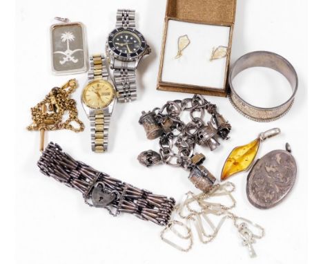 A group of silver jewellery, including a 15g fine silver ingot, gate bracelet, and an amber set pendant, together with a silv