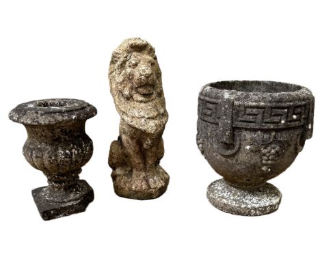 A composition stone pillar, 64 cm,&nbsp; with two small decorative urns and a lion (4)