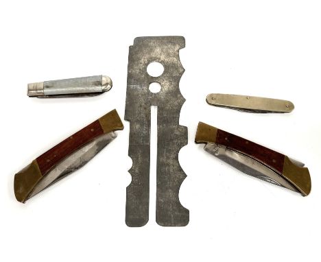 MILITARIA: WWII jack knife marked with broad arrow and " 1941 Venture H M Slater", and another with broad arrow marked "Holla