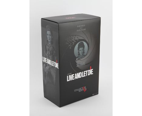 James Bond Live and Let Die - Solitaire 1:6 Scale figure and Accessory Set by Big Chief Studios, first edition no. 216, Colle