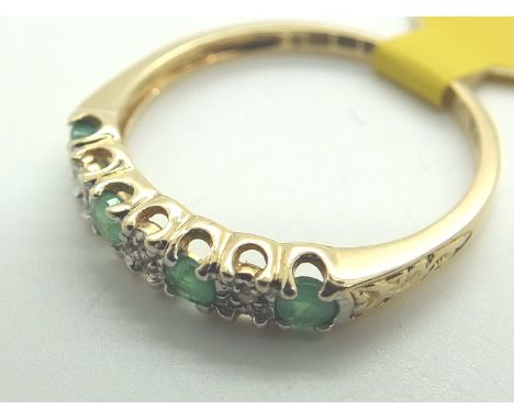 9ct gold emerald and diamond half eternity ring size P