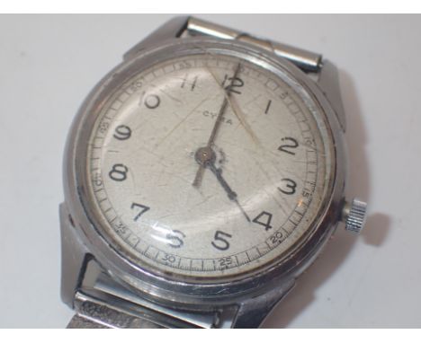 Stainless steel Cyma vintage mechanical wristwatch  CONDITION REPORT: This item is working at lotting up.