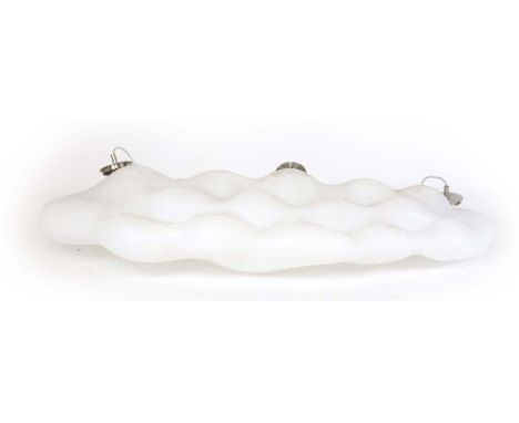 A contemporary Tyson Lighting white plastic three-spot ceiling light modelled as a cloud, l. 170 cm