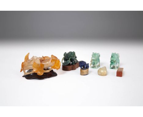 A GROUP OF SEVEN CHINESE STONE ITEMS QING DYNASTY AND LATER Comprising: an agate curling leaf-form washer, a pair of jadeite 