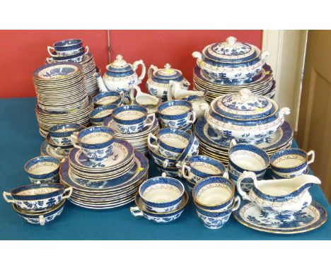 Booths Real Old Willow tea and dinner service (150 piece) Unfortunately we are unable to do condition reports and extra image