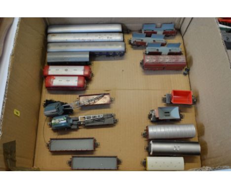 A QUANTITY OF UNBOXED AND ASSORTED MARKLIN HO GAUGE ROLLING STOCK, to include two car railcar set (3016) three rail version, 