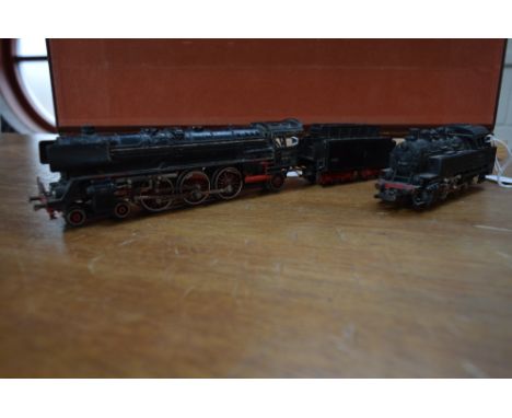 TWO UNBOXED MARKLIN HO GAUGE LOCOMOTIVES, 4-6-2 locomotive, No.01097 (3085?) and 0-8-0T, No.81004, both in D.B. black livery,
