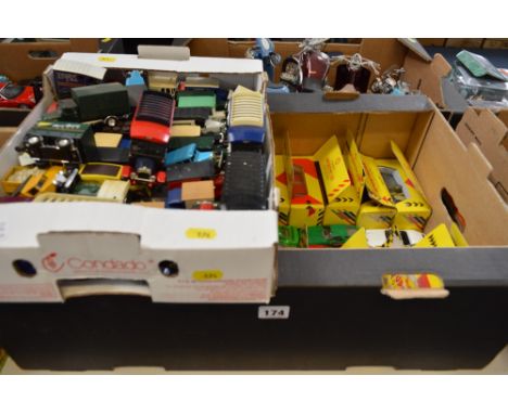 A COLLECTION OF MISCELLANEOUS BOXED AND UNBOXED MODERN DIECAST CARS AND VANS, small scale, in 2 boxes of over 70 models