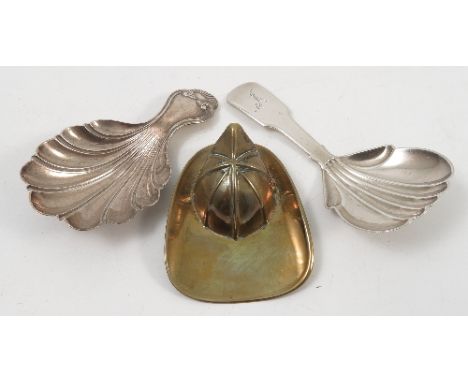 A Georgian silver fiddle pattern caddy spoon, with fluted bowl and initial to handle, Birmingham 1836, together with a Victor