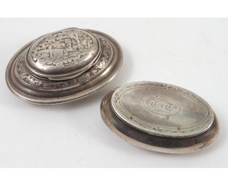 A Georgian silver snuff box, of oval form, with bright cut decoration to the cover, Birmingham 1800, maker Joseph Taylor, tog