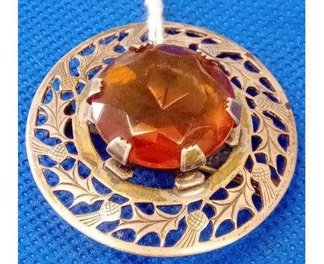 STERLING SILVER SCOTTISH CELTIC PLAID BROOCH WITH LARGE AMBER CENTRE STONE MAKER WBS DIAMETER 1 ½ INCHES