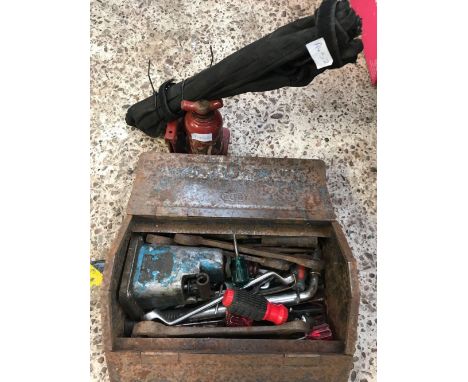 SMALL METAL TOOL BOX WITH VARIOUS HAND TOOLS &amp; JACK &amp; 1 OTHER RED JACK WITH OPERATING HANDLES,AXE &amp; BOW SAW