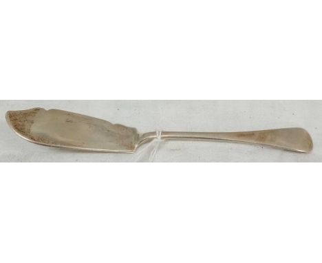 A PLAIN SILVER BUTTER KNIFE - LONDON 1913 BY R.S