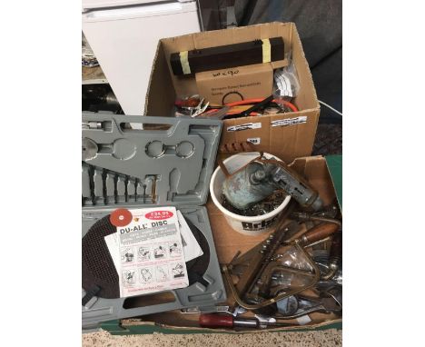 2 CARTONS OF MISC HAND TOOLS INCL; A BRASS BLOW LAMP, WOOD BRACES ETC