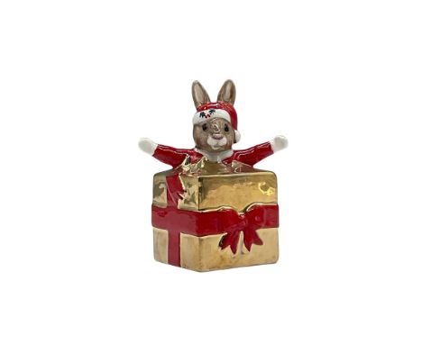 This is a special gold colorway edition of only 50 for the UKI Ceramics Exhibit at the Stafford Fair in March 2010. Christmas