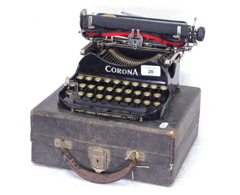 A Corona Foldover typewriter, in original case, barrel length 26cm 