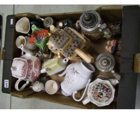 A mixed collection of ceramic items: including Sadler and Kensington teapots (1 tray). 