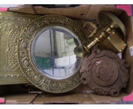 A collection of brass ware to include: large chamber stick, framed mirrors, plaque etc (1 tray) 
