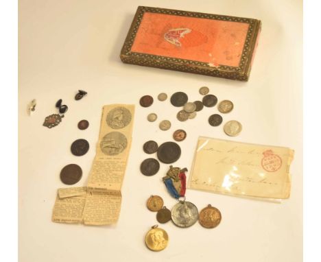 Small cigar box with a quantity of Georgian coins to include George III cartwheel penny, John Wilkinson Ironmaster iron penny