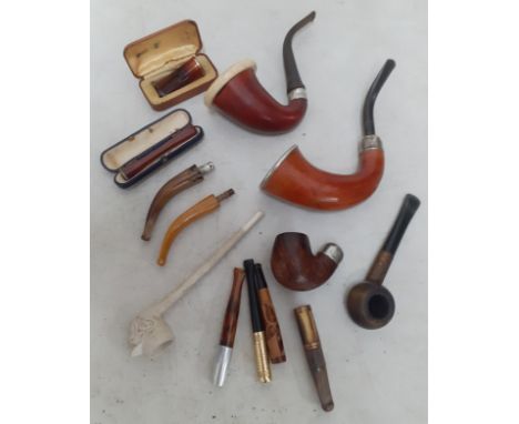 Vintage pipes A/F to include examples with silver collars and a Peterson's A/F together with mixed cheroots. Location:R2.3 