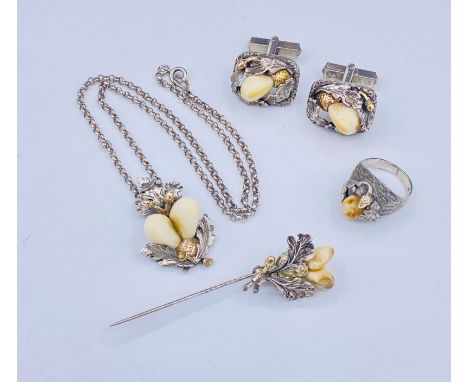 4 tlg. Schmuckset - Trachtenschmuck ,Silber 835000 und 925000, Set besetzt mit Grandeln ,bestehend aus ,Halskette + Anhänger 