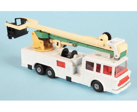 Matchbox Super Kings K-39 ERF Simon Snorkel FACTORY PRE-PRODUCTION COLOUR TRIAL - white body &amp; base with copyright date a