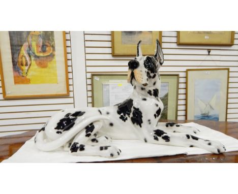 Large scale ceramic model of a harlequin great dane, 50cm at the highest point 