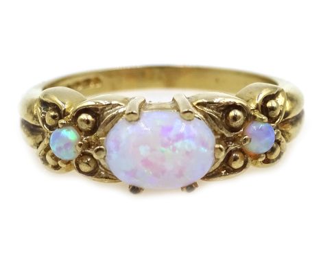 Gold three stone set opal ring, hallmarked 9ct Condition Report & Further Details - Size O-P- Approx 3.7gm- In good condition