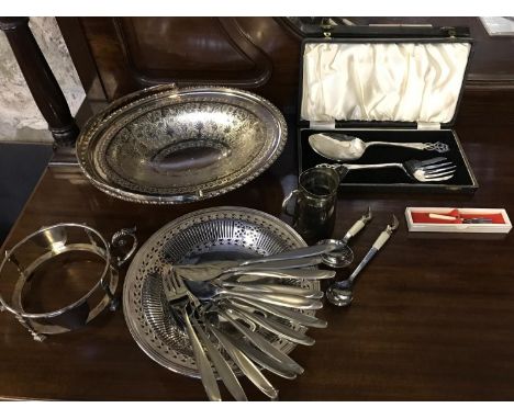 A Collection of Silver plated & EP wares which includes highly detailed swing handle basket 