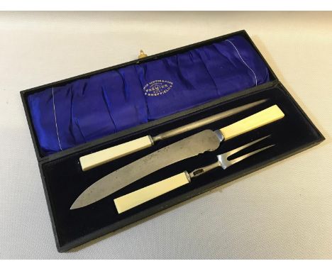 Vintage Sheffield carver set within a fitted case. 