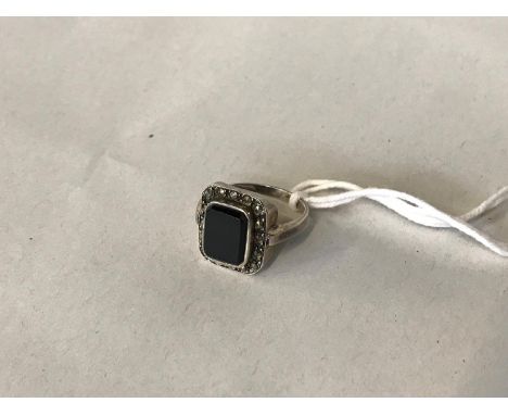 Ladies 925 silver dress ring styled with black onyx & Marcasite stones 