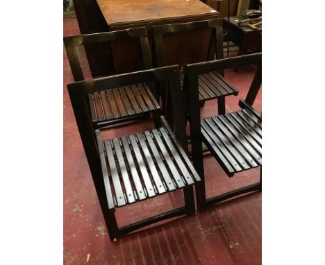 A Set of 4 Vintage folding chairs 