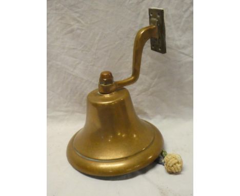 A good quality ships/fire bell with wall mounting bracket