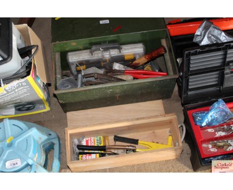 A metal tool box and contents of tools and a wooden tool box and contents of riveters and rivets 