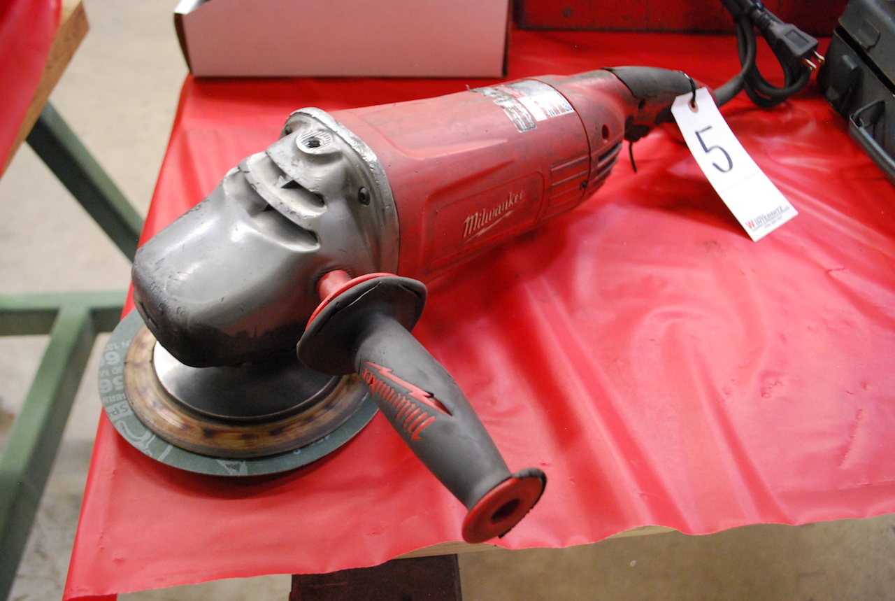 MILWAUKEE CAT. NO. 608830 ELECTRIC DISC GRINDER; 6,000 RPM