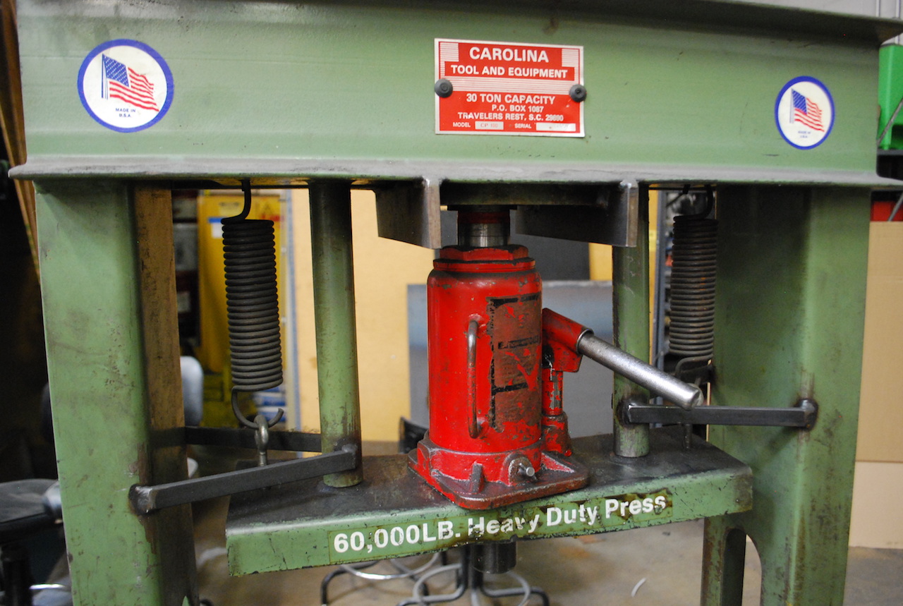 CAROLINA TOOL & EQUIPMENT 30TON CAP. MODEL CP100 ADJUSTABLE HYDRAULIC