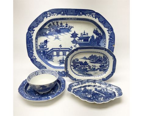 A late 18th century Caughley Salopian dessert dish decorated in the Caughley Willow pattern with a willow type landscape cont