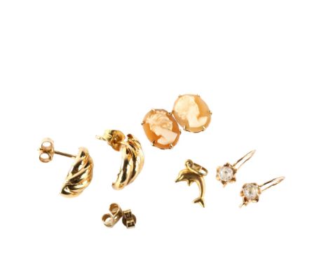 Various gold jewellery, including pair of 9ct hoop earrings, cameo earrings etc, 4.2g totalLot sold as seen unless specific i