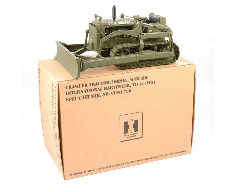 SpecCast 1:16 scale model, Crawler tractor, diesel, W/blade international harvester, TD-14 (M-3) spec cast STK.no.cust 790, U