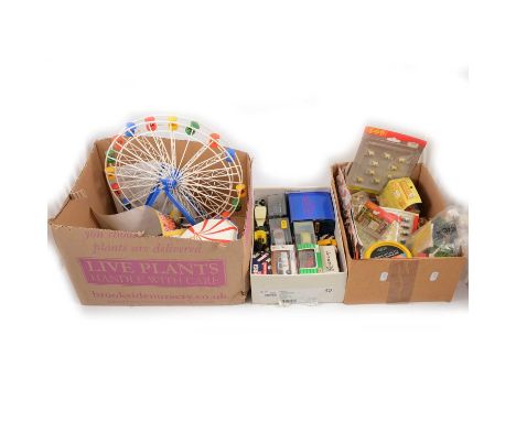 OO gauge model railway track-side accessories, three trays figures, bookstall, milk churns, bushes, road signs, model vehicle