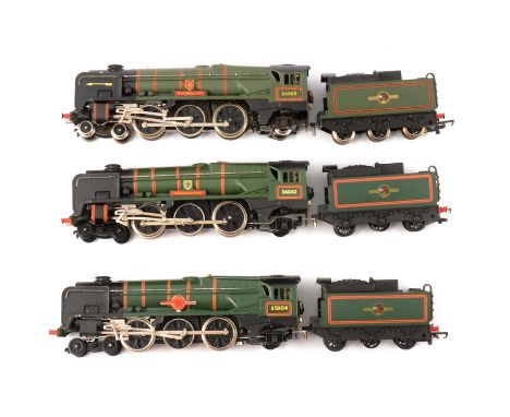 Wrenn OO gauge model railway locomotives, three loose including ref W2236 BR 4-6-0 'Dorchester' 34042; BR 4-6-2 'Plymouth' 34
