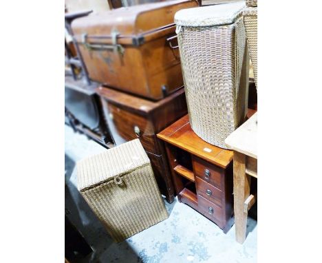 Two gilt Lloyd Loom laundry baskets and a 20th century bedroom chest of three short drawers and shelf (3) 